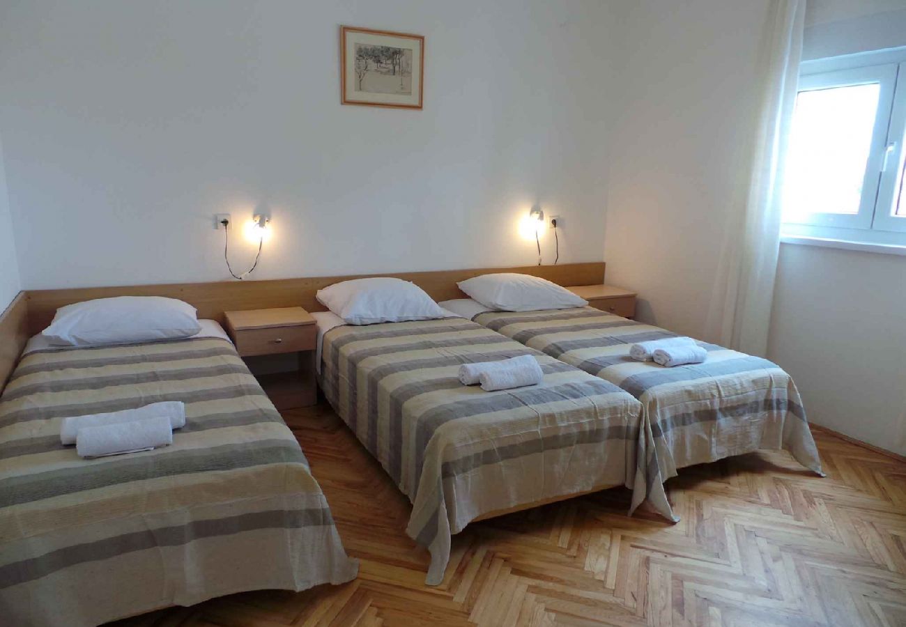 Appartamento a Ljubac - Appartamento in Ljubač con vista mare, balcone, Climatizzazione, WIFI (809-2)