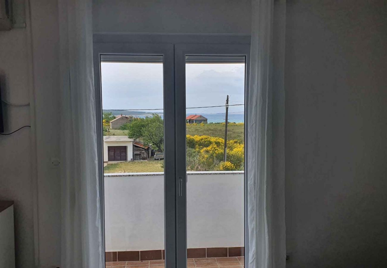 Appartamento a Ljubac - Appartamento in Ljubač con vista mare, balcone, Climatizzazione, WIFI (809-3)