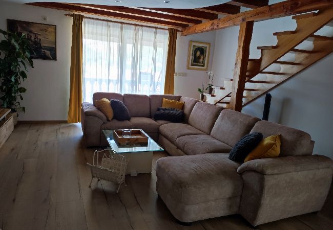 Appartamento a Lopar - Appartamento in Loparo (Lopar) con vista mare, terrazzo, Climatizzazione, WIFI (593-3) Appartamento a Lopar - Appartamento in Loparo (Lopar) con vista mare, terrazzo, Climatizzazione, WIFI (593-3)