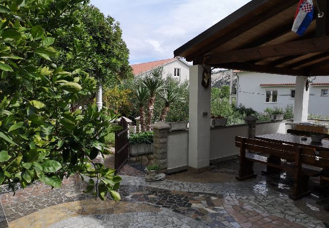 Appartamento a Lopar - Appartamento in Loparo (Lopar) con vista mare, terrazzo, Climatizzazione, WIFI (593-3) Appartamento a Lopar - Appartamento in Loparo (Lopar) con vista mare, terrazzo, Climatizzazione, WIFI (593-3)