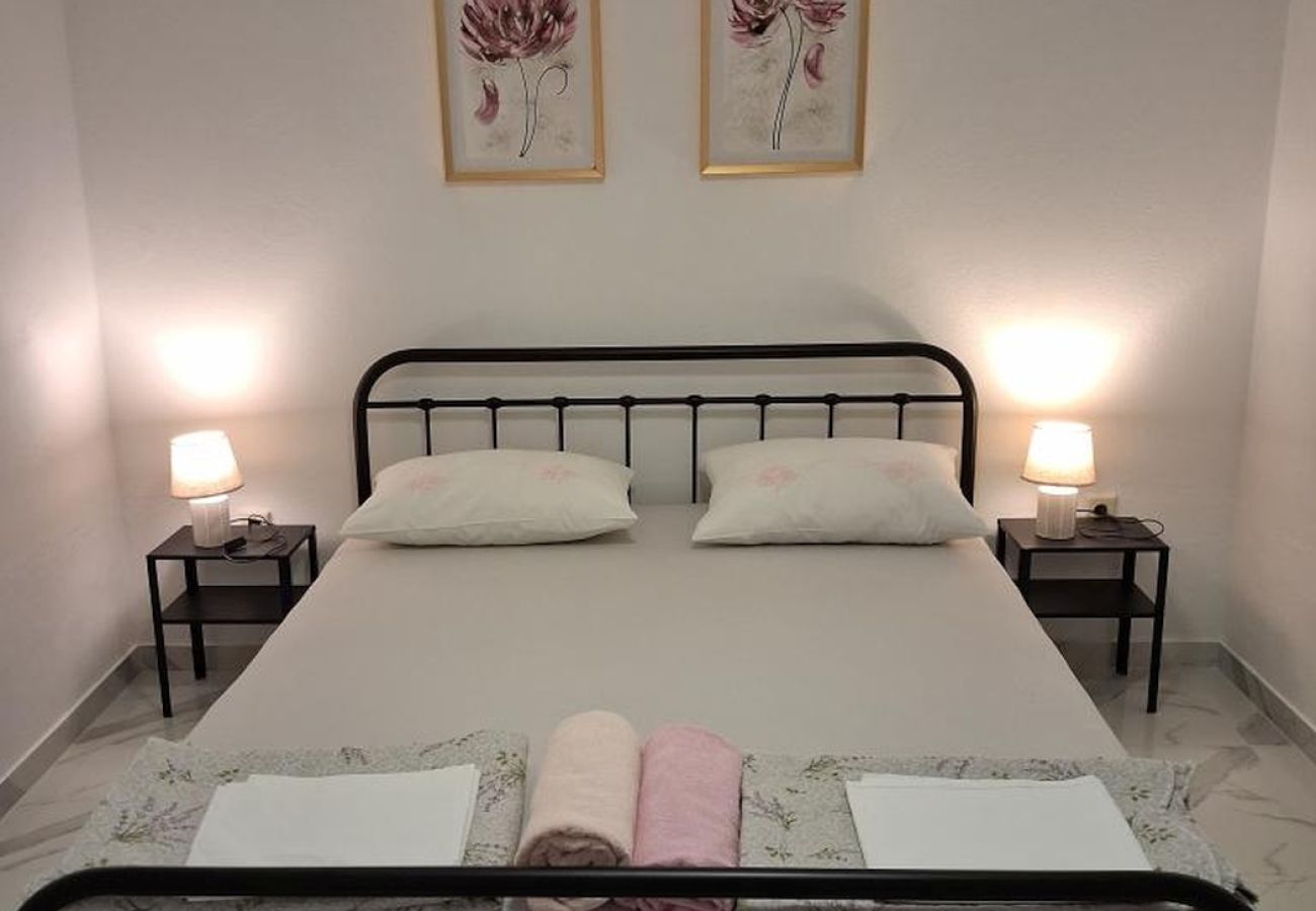 Appartamento a Vinišce - Appartamento in Vinišće con vista mare, balcone, Climatizzazione, WIFI (4752-2)