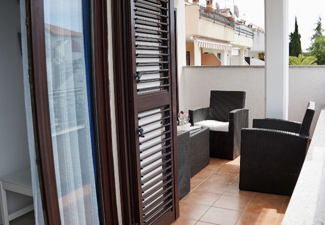 Appartamento a Rovinj - Appartamento in Rovigno (Rovinj) con terrazzo, Climatizzazione, WIFI, Lavatrice (3652-4) Appartamento a Rovinj - Appartamento in Rovigno (Rovinj) con terrazzo, Climatizzazione, WIFI, Lavatrice (3652-4)
