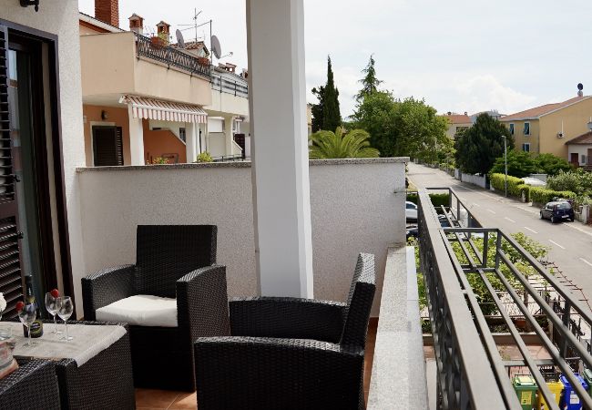 Appartamento a Rovinj - Appartamento in Rovigno (Rovinj) con terrazzo, Climatizzazione, WIFI, Lavatrice (3652-4) Appartamento a Rovinj - Appartamento in Rovigno (Rovinj) con terrazzo, Climatizzazione, WIFI, Lavatrice (3652-4)