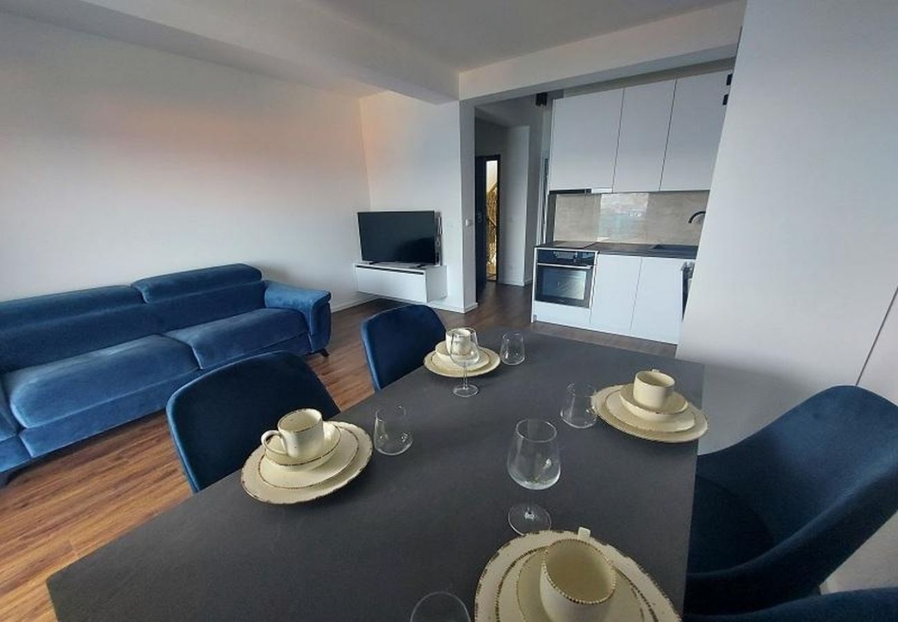 Appartamento a Lokva Rogoznica - Appartamento in Lokva Rogoznica con vista mare, balcone, Climatizzazione, WIFI (5118-6)