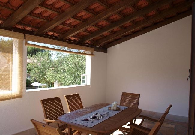 Casa a Milna - Casa di vacanza in Milna con terrazzo, Climatizzazione, WIFI, Lavatrice (5123-1) Casa a Milna - Casa di vacanza in Milna con terrazzo, Climatizzazione, WIFI, Lavatrice (5123-1)