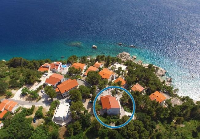 Appartamento a Brela - Appartamento in Brella (Brela) con vista mare, terrazzo, Climatizzazione, WIFI (5122-1) Appartamento a Brela - Appartamento in Brella (Brela) con vista mare, terrazzo, Climatizzazione, WIFI (5122-1)