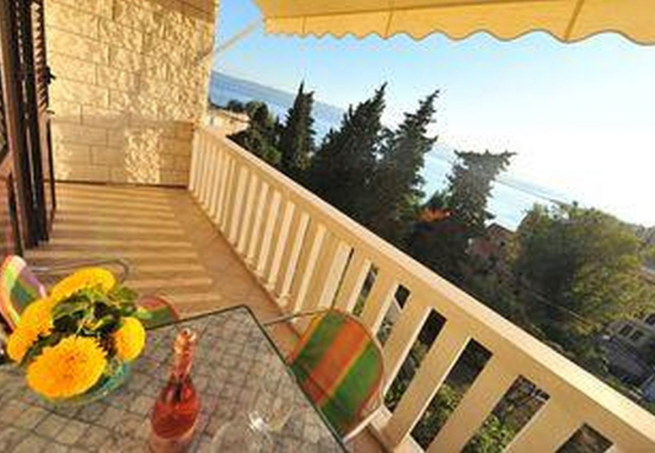 Appartamento a Omiš - Appartamento in Omiš con vista mare, balcone, Climatizzazione, WIFI (5129-3)