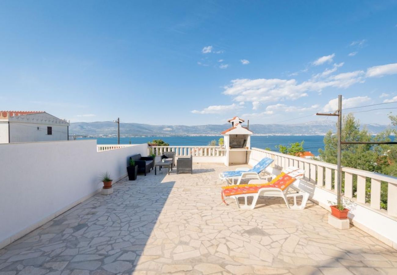 Appartamento a Arbanija - Appartamento in Arbanija con vista mare, balcone, Climatizzazione, WIFI (5137-2)