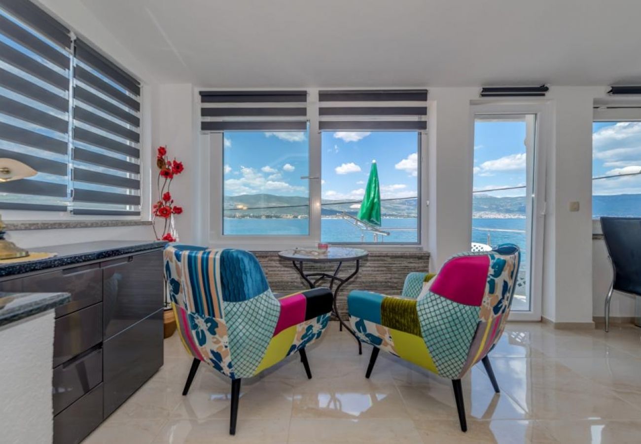 Appartamento a Arbanija - Appartamento in Arbanija con vista mare, balcone, Climatizzazione, WIFI (5138-1)