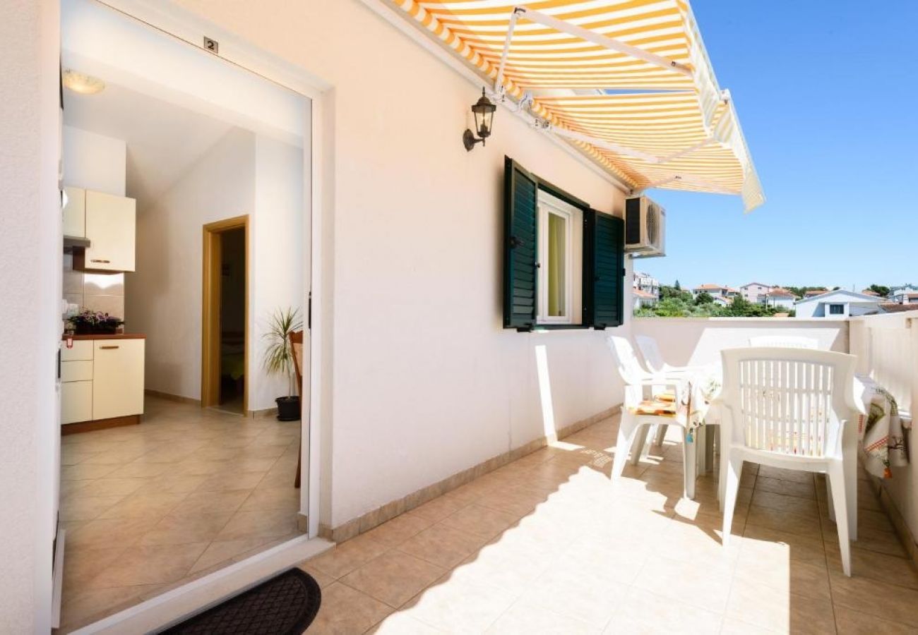 Appartamento a Seget Vranjica - Appartamento in Seget Vranjica con vista mare, balcone, Climatizzazione, WIFI (5142-2)