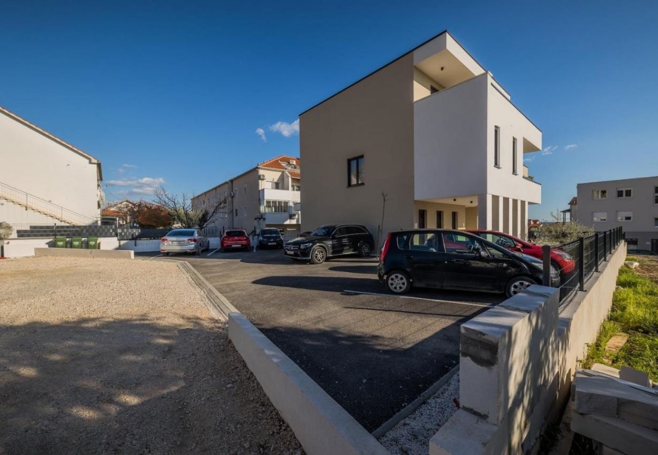 Appartamento a Kaštel Kambelovac - Appartamento in Castel Cambi (Kastel Kambelovac) con balcone, Climatizzazione, WIFI, Lavatrice (5143-1)