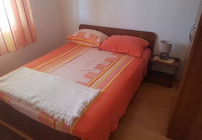 Appartamento a Slatine - Appartamento in Slatine con vista mare, terrazzo, Climatizzazione, WIFI (5147-2) Appartamento a Slatine - Appartamento in Slatine con vista mare, terrazzo, Climatizzazione, WIFI (5147-2)