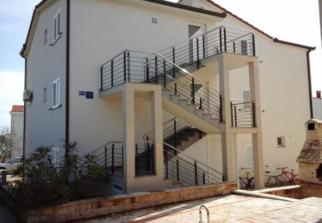 Appartamento a Rogoznica - Appartamento in Rogoznica con vista mare, balcone, Climatizzazione, WIFI (5148-4)