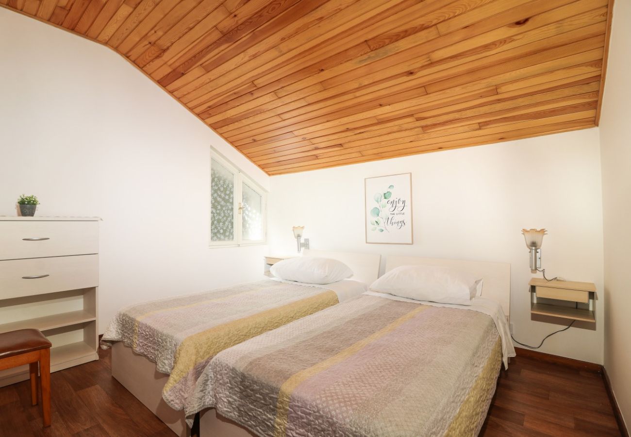 Appartamento a Primošten - Appartamento in Capocesto (Primosten) con vista mare, terrazzo, Climatizzazione, WIFI (5162-2)