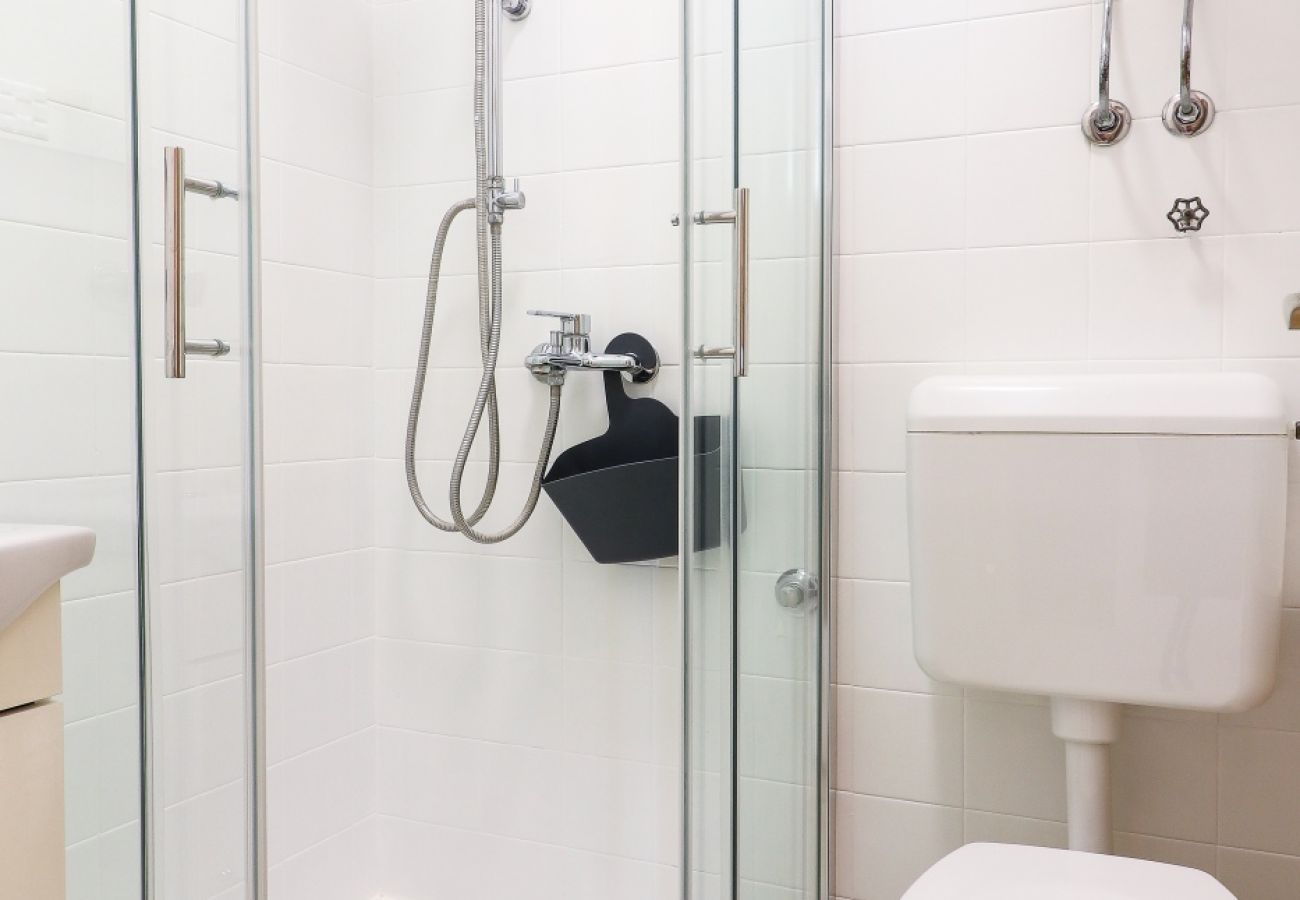 Appartamento a Primošten - Appartamento in Capocesto (Primosten) con vista mare, terrazzo, Climatizzazione, WIFI (5155-1)