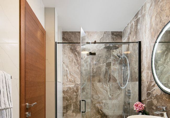 Appartamento a Vir - Appartamento in Vir con vista mare, terrazzo, Climatizzazione, WIFI (5176-8) Appartamento a Vir - Appartamento in Vir con vista mare, terrazzo, Climatizzazione, WIFI (5176-8)