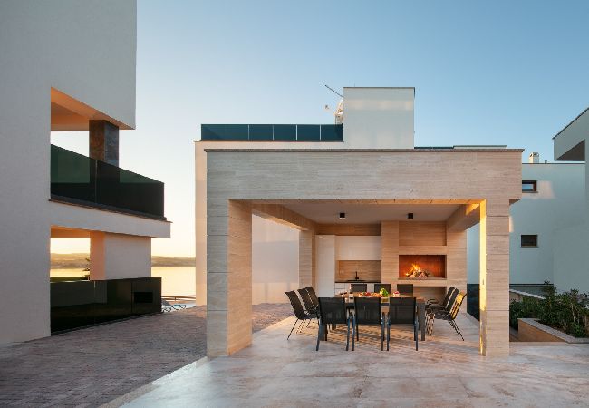 Appartamento a Vir - Appartamento in Vir con vista mare, balcone, Climatizzazione, WIFI (5176-7) Appartamento a Vir - Appartamento in Vir con vista mare, balcone, Climatizzazione, WIFI (5176-7)