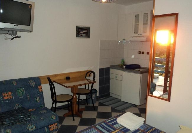 Studio a Sucuraj - Appartamento Studio in San Giorgio (Sućuraj) con vista mare, balcone, Climatizzazione, WIFI (3560-3) Studio a Sucuraj - Appartamento Studio in San Giorgio (Sućuraj) con vista mare, balcone, Climatizzazione, WIFI (3560-3)