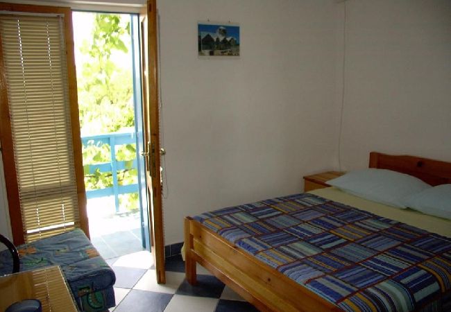 Studio a Sucuraj - Appartamento Studio in San Giorgio (Sućuraj) con vista mare, balcone, Climatizzazione, WIFI (3560-3) Studio a Sucuraj - Appartamento Studio in San Giorgio (Sućuraj) con vista mare, balcone, Climatizzazione, WIFI (3560-3)