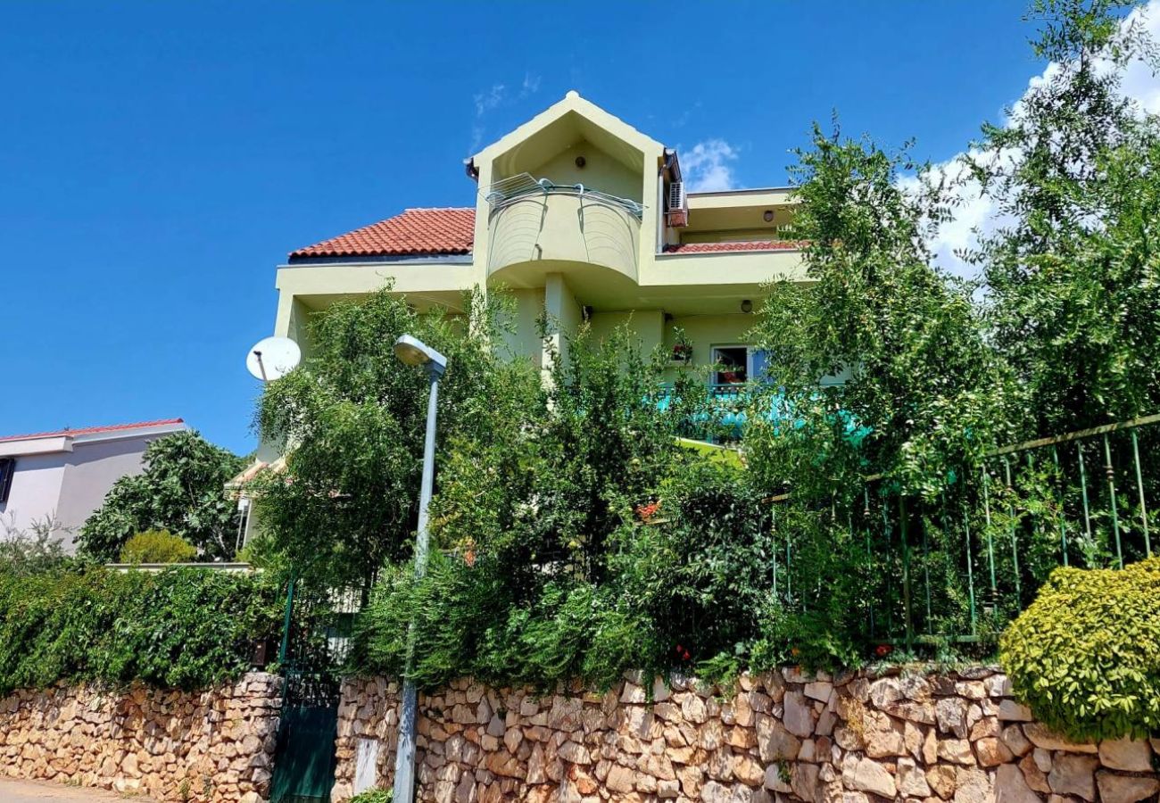 Appartamento a Žaborić - Appartamento in Žaborić con vista mare, balcone, Climatizzazione, WIFI (5177-1)