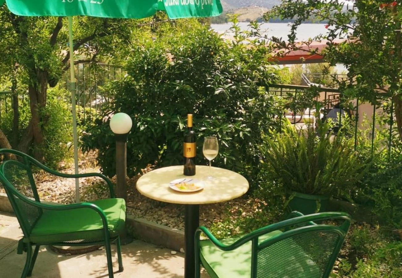 Appartamento a Žaborić - Appartamento in Žaborić con vista mare, balcone, Climatizzazione, WIFI (5177-3)