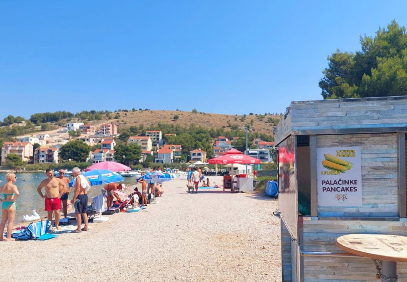 Appartamento a Žaborić - Appartamento in Žaborić con vista mare, balcone, Climatizzazione, WIFI (5177-3)