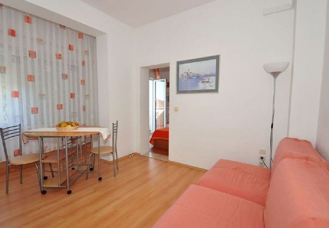 Appartamento a Duce - Appartamento in Duće con vista mare, balcone, Climatizzazione, WIFI (3425-1) Appartamento a Duce - Appartamento in Duće con vista mare, balcone, Climatizzazione, WIFI (3425-1)