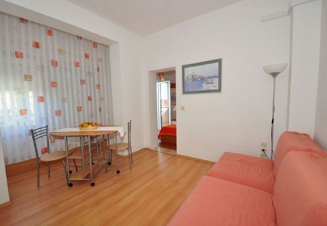 Appartamento a Duce - Appartamento in Duće con vista mare, balcone, Climatizzazione, WIFI (3425-1) Appartamento a Duce - Appartamento in Duće con vista mare, balcone, Climatizzazione, WIFI (3425-1)