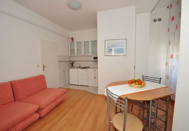 Appartamento a Duce - Appartamento in Duće con vista mare, balcone, Climatizzazione, WIFI (3425-1) Appartamento a Duce - Appartamento in Duće con vista mare, balcone, Climatizzazione, WIFI (3425-1)
