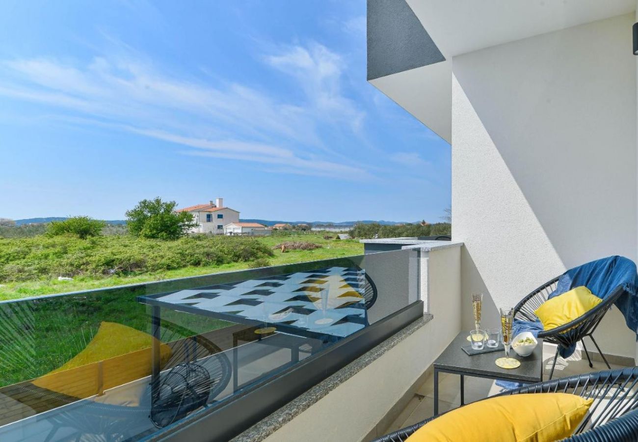 Casa a Bibinje - Casa di vacanza in Bibigne (Bibinje) con vista mare, balcone, Climatizzazione, WIFI (5201-1)