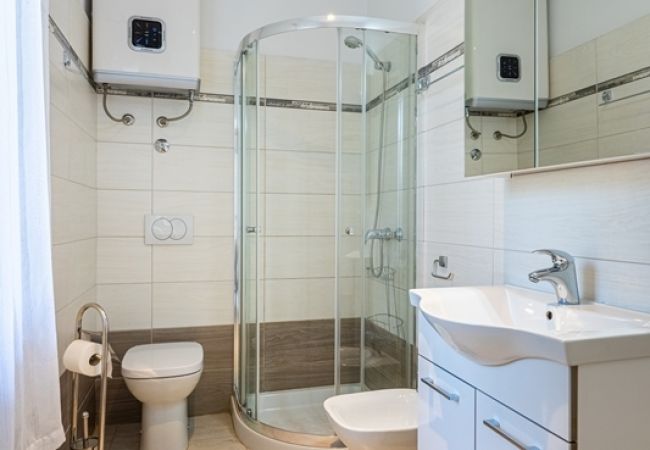 Studio a Cres - Appartamento Studio in Cherso (Cres) con terrazzo, Climatizzazione, WIFI (5206-2) Studio a Cres - Appartamento Studio in Cherso (Cres) con terrazzo, Climatizzazione, WIFI (5206-2)