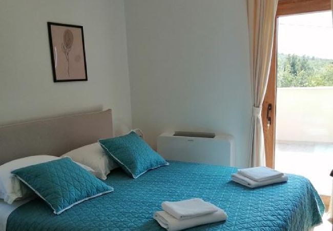 Casa a Vrgorac - Casa di vacanza in Vrgorac con terrazzo, Climatizzazione, WIFI, Lavatrice (5226-1) Casa a Vrgorac - Casa di vacanza in Vrgorac con terrazzo, Climatizzazione, WIFI, Lavatrice (5226-1)