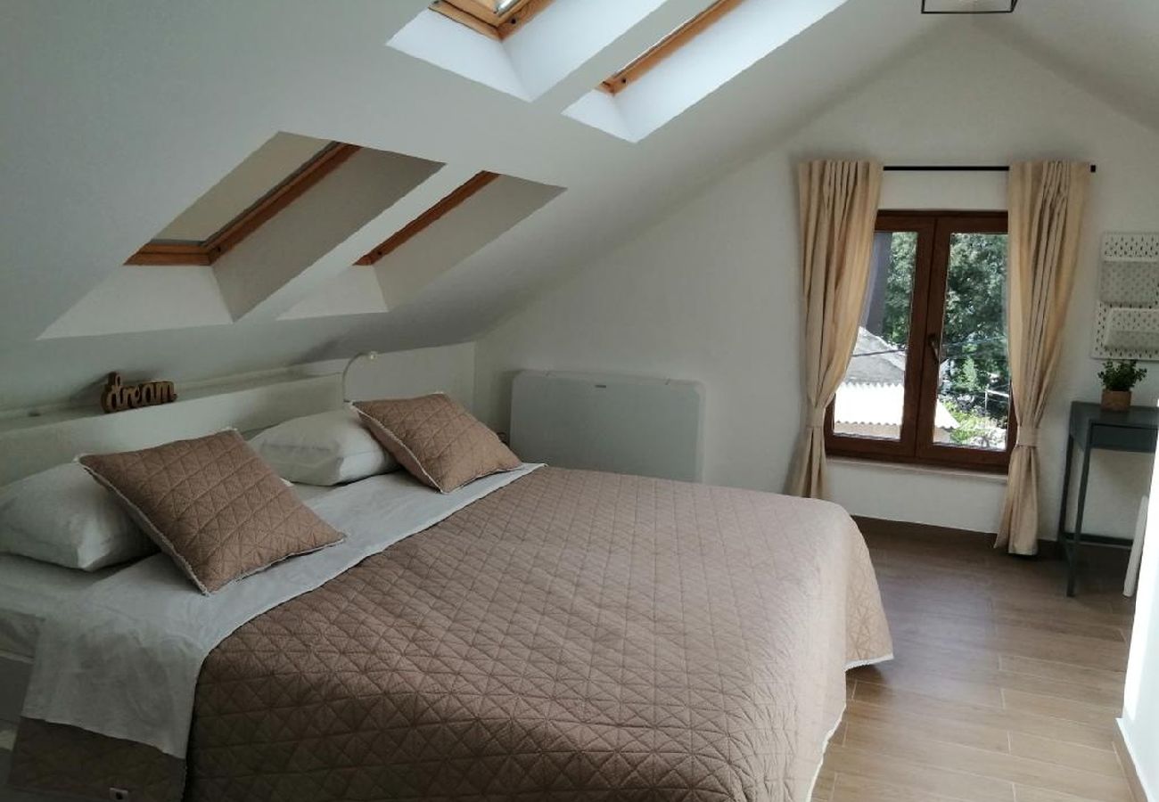 Casa a Vrgorac - Casa di vacanza in Vrgorac con terrazzo, Climatizzazione, WIFI, Lavatrice (5226-1)