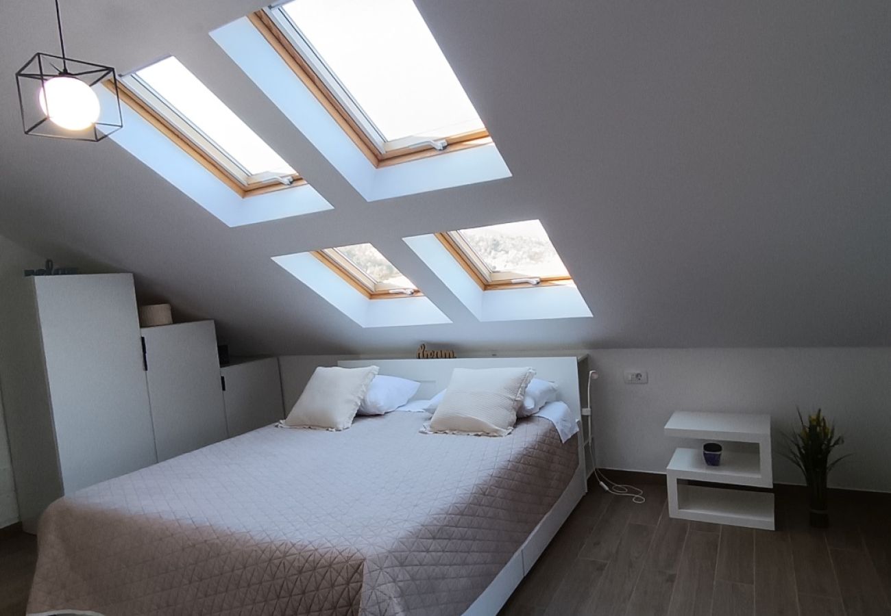 Casa a Vrgorac - Casa di vacanza in Vrgorac con terrazzo, Climatizzazione, WIFI, Lavatrice (5226-1) Casa a Vrgorac - Casa di vacanza in Vrgorac con terrazzo, Climatizzazione, WIFI, Lavatrice (5226-1)