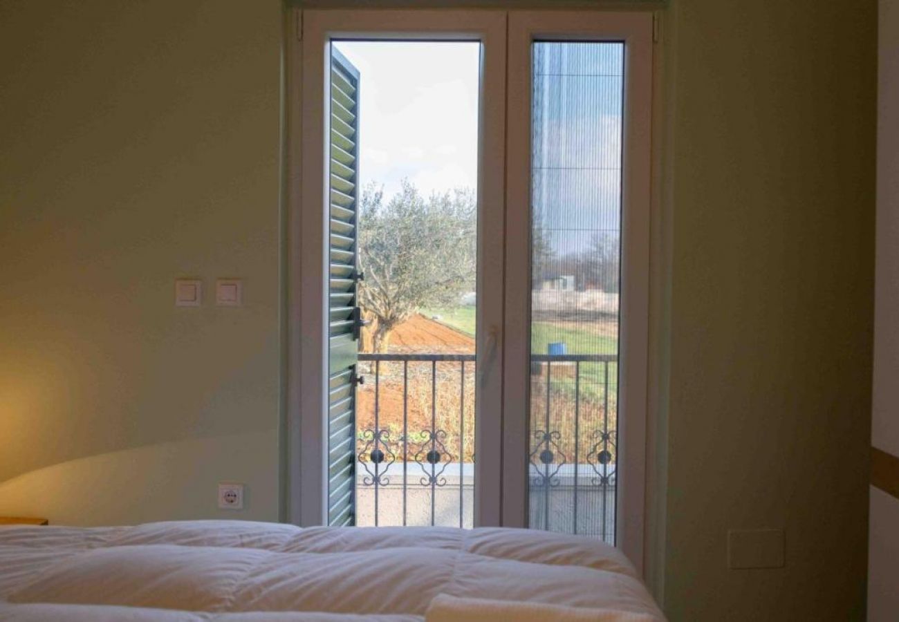 Casa a Nin - Casa di vacanza in Zaton (Zadar) con terrazzo, Climatizzazione, WIFI, Lavatrice (5186-1)