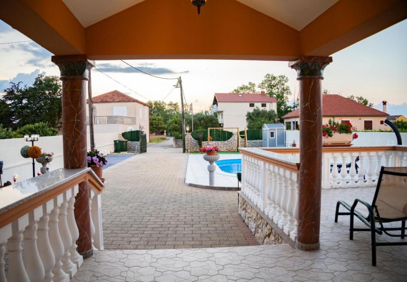 Casa a Nin - Casa di vacanza in Zaton (Zadar) con terrazzo, Climatizzazione, WIFI, Lavatrice (5186-1)