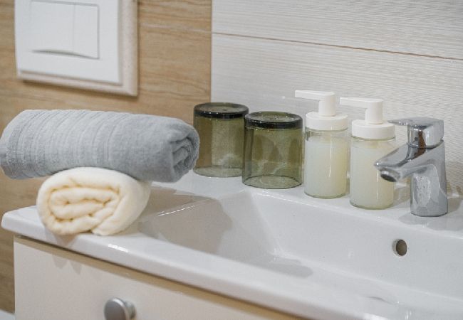 Appartamento a Vodice - Appartamento in Vodizze (Vodice) con terrazzo, Climatizzazione, WIFI, Lavastoviglie (83-2) Appartamento a Vodice - Appartamento in Vodizze (Vodice) con terrazzo, Climatizzazione, WIFI, Lavastoviglie (83-2)