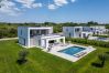 Casa a Butkovici - Bellissima villa moderna con piscina per 8 persone (5233)