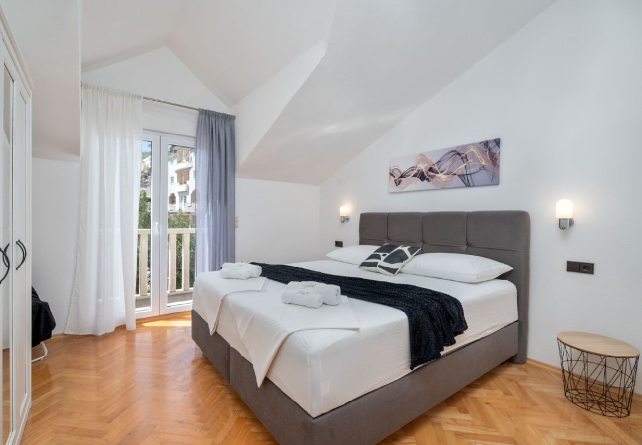 Appartamento a Duce - Appartamento a Duće con vista mare, terrazza, aria condizionata e Wi-Fi (3423-4)