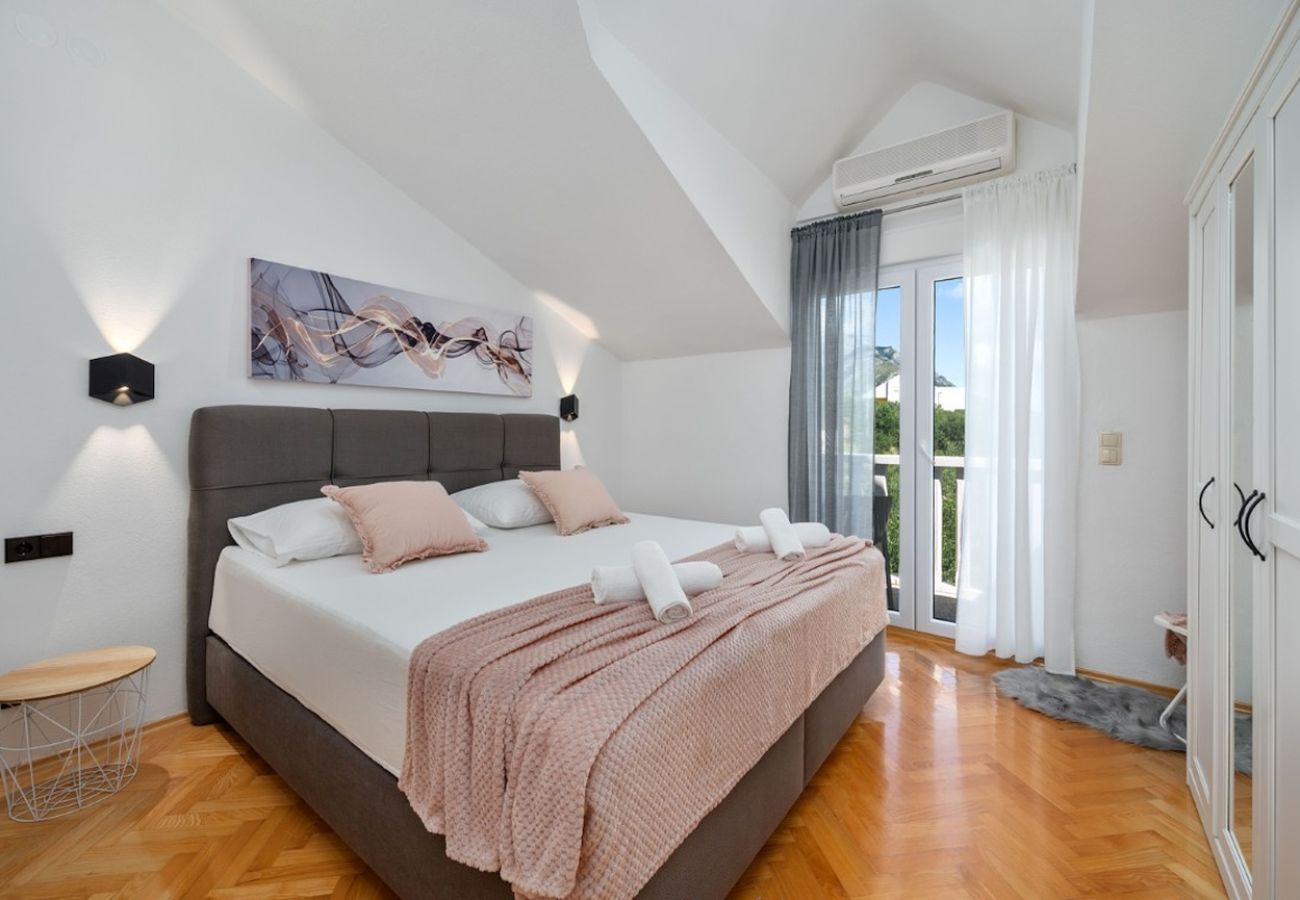 Appartamento a Duce - Appartamento a Duće con vista mare, terrazza, aria condizionata e Wi-Fi (3423-4)
