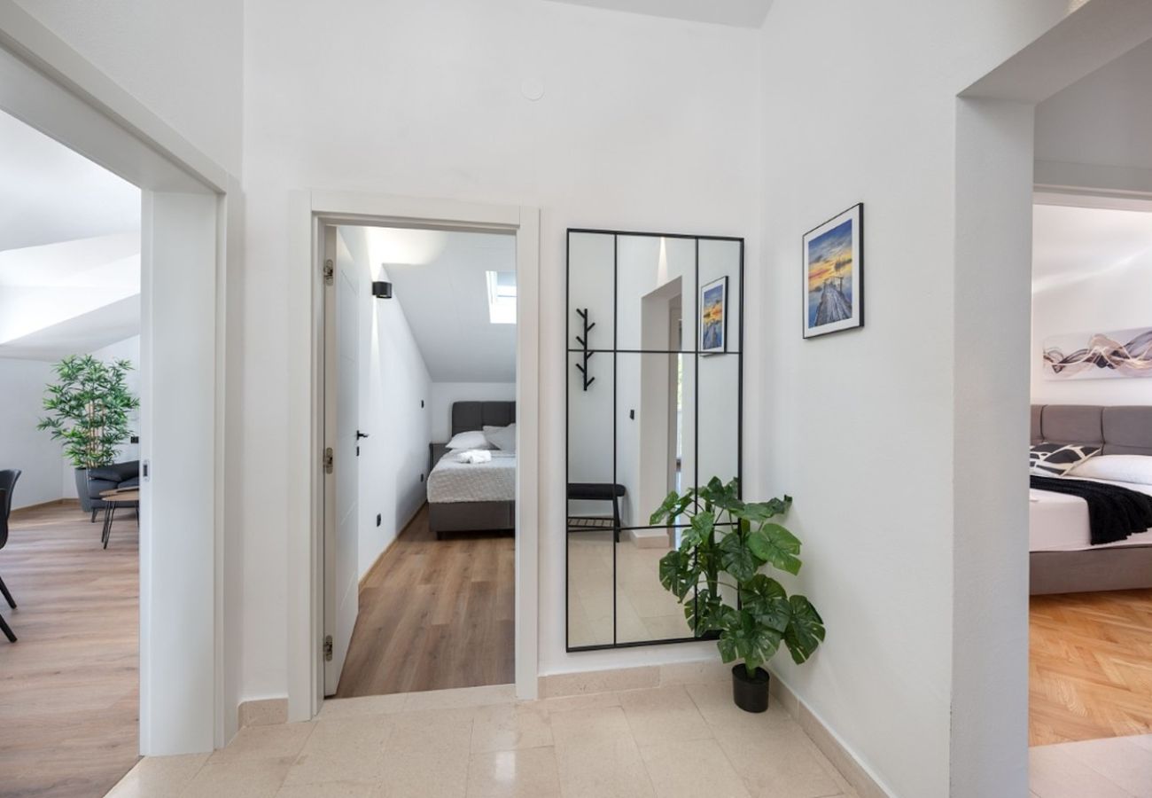Appartamento a Duce - Appartamento a Duće con vista mare, terrazza, aria condizionata e Wi-Fi (3423-4)