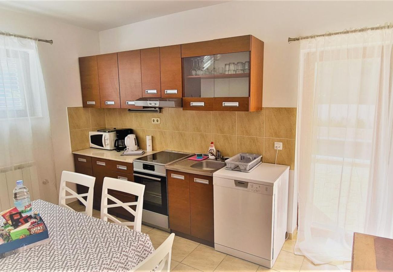 Appartamento a Privlaka - Apartment 5237-1 for 6+1 Pers. in Privlaka