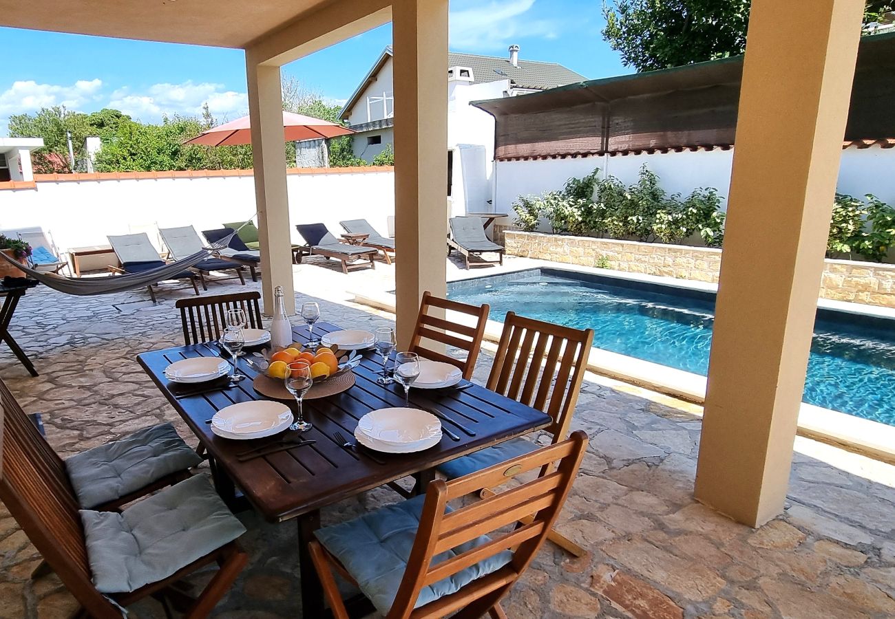 Appartamento a Privlaka - Apartment 5237-1 for 6+1 Pers. in Privlaka