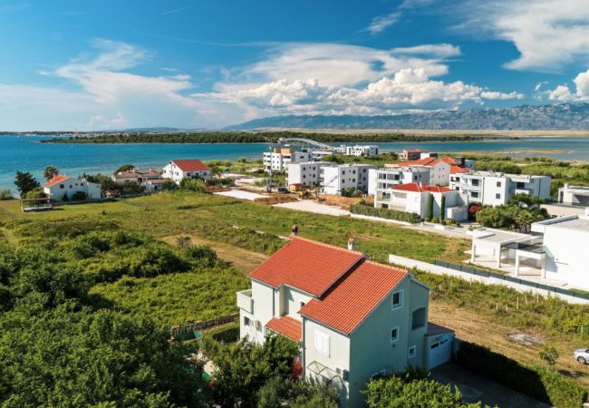 Casa a Privlaka - Casa vacanze 5239 per 8+3 persone a Privlaka – a 100 m dalla spiaggia di sabbia