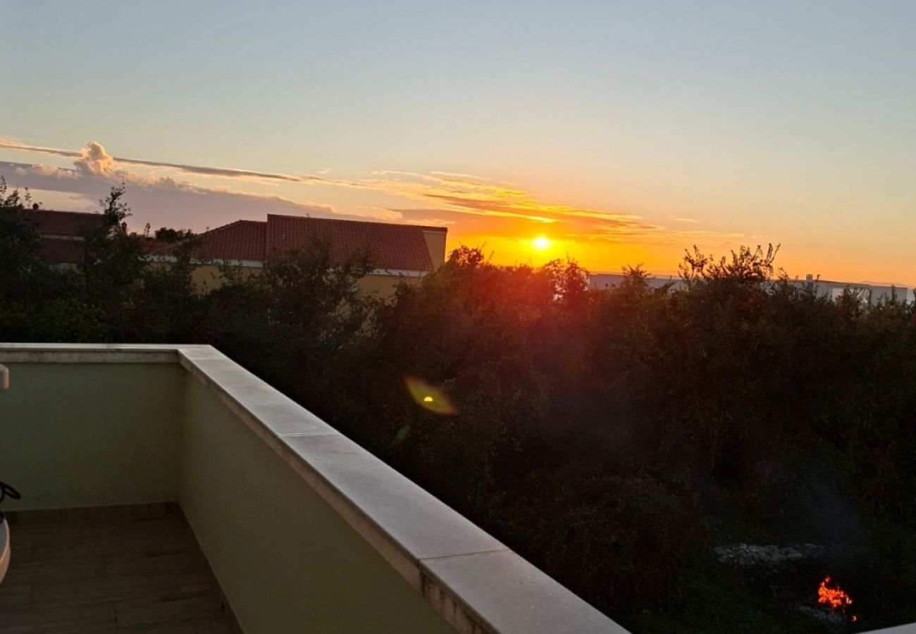 Casa a Privlaka - Casa vacanze 5239 per 8+3 persone a Privlaka – a 100 m dalla spiaggia di sabbia