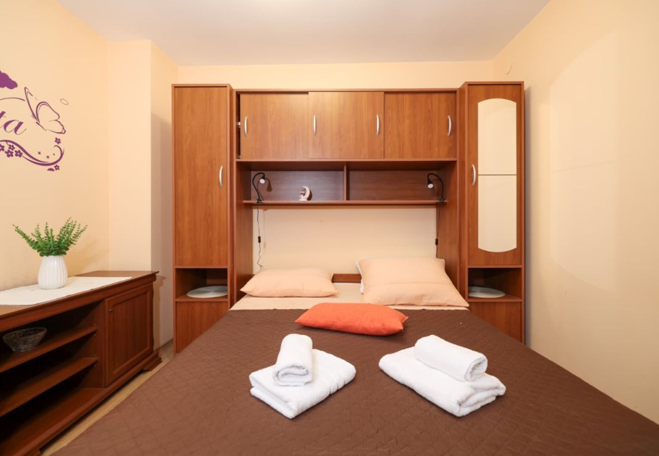 Casa a Privlaka - Casa vacanze 5239 per 8+3 persone a Privlaka – a 100 m dalla spiaggia di sabbia