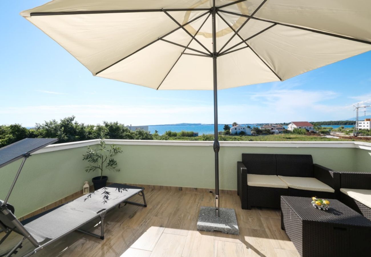 Casa a Privlaka - Casa vacanze 5239 per 8+3 persone a Privlaka – a 100 m dalla spiaggia di sabbia