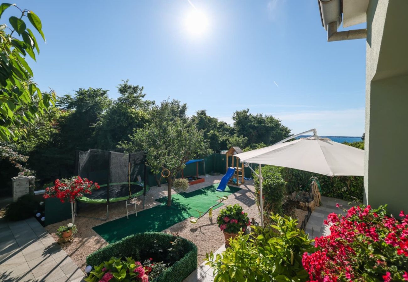 Casa a Privlaka - Casa vacanze 5239 per 8+3 persone a Privlaka – a 100 m dalla spiaggia di sabbia