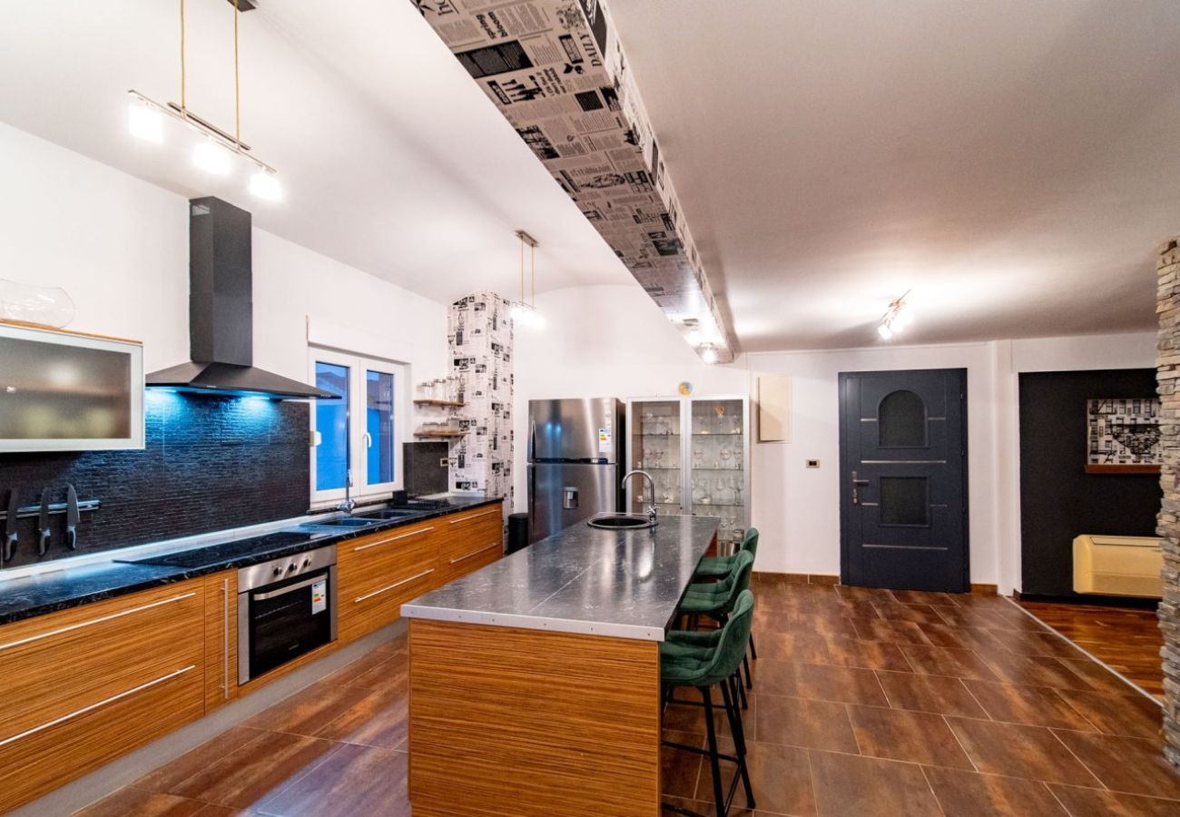 Appartamento a Lopar - Appartamento per vacanze a Lopar con terrazza, aria condizionata, Wi-Fi e vista mare (4738-7)