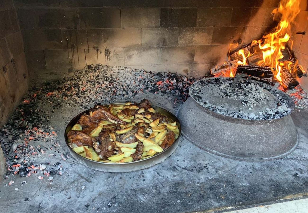 Appartamento a Lopar - Appartamento per vacanze a Lopar con terrazza, aria condizionata, Wi-Fi e vista mare (4738-7)